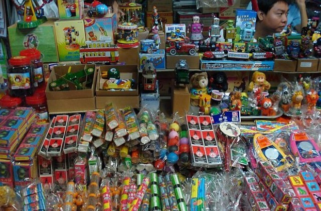 Видеоиграчките трябва да са с напрежение до 24V