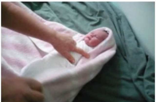 Четири коледни бебета в Разград