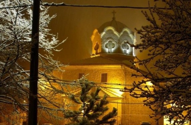 Крадци ограбиха пет църкви в Бургаско по празниците