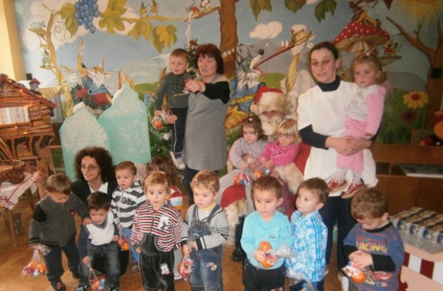 Детска градина 1-ви юни има рожден ден, става на 35 години