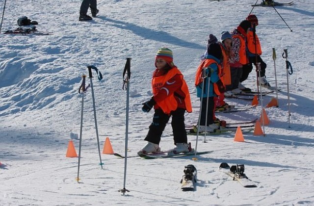 За дискриминация на ски учители съобщават от сдружение