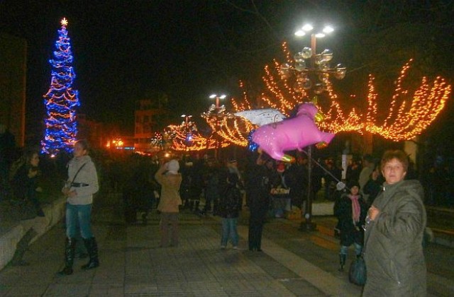 Народни песни и вино за ЧНГ