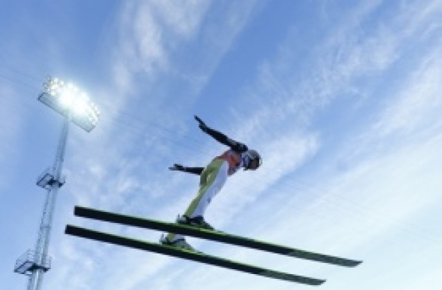 Якобсен спечели първото състезание на Четирите шанци, Зографски остана 42-ри