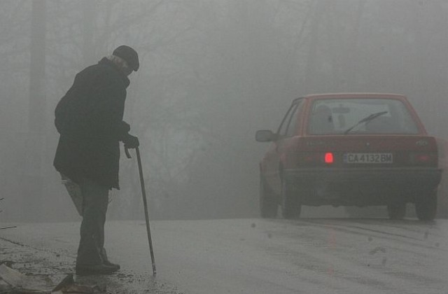 Мъгла затруднява движението по пътя Варна-Бургас