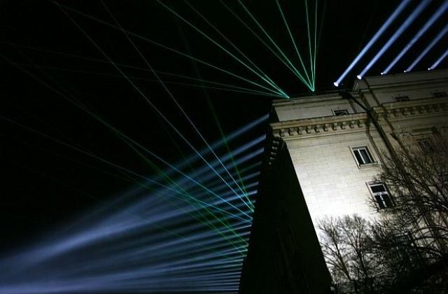 Новата година тръгва от Азия