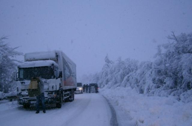 Ограничават движението на тирове на 1 януари