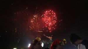 С пищна заря посрещнаха 2013 година в София