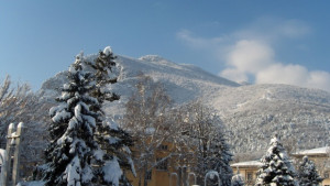 Остава ясно и слънчево