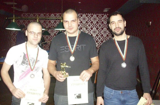 Турнир по тенис на маса и билярд