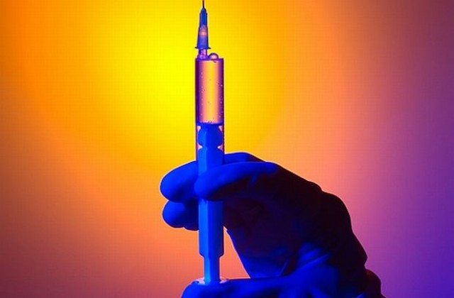 Учени твърдят, че са открили ваксина, която временно блокира ХИВ-вируса