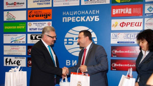 Кмет и областен управител на Видин си стиснаха ръцете в