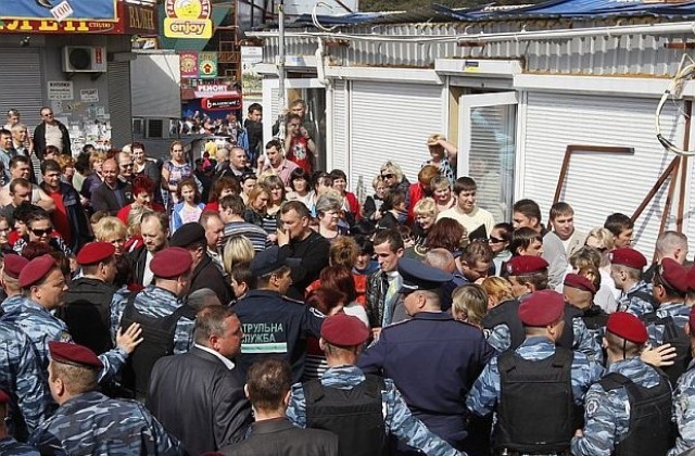 Новостроящ се супермаркет в Одеса рухна, има ранени