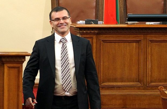 Дянков доволен от финансовата година, готов е да вдига някои доходи