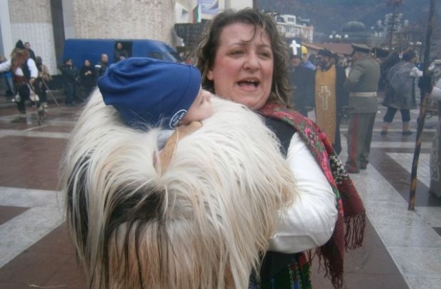 Кукер на 6 месеца участва в V  Маскараден  фестивал в Благоевград