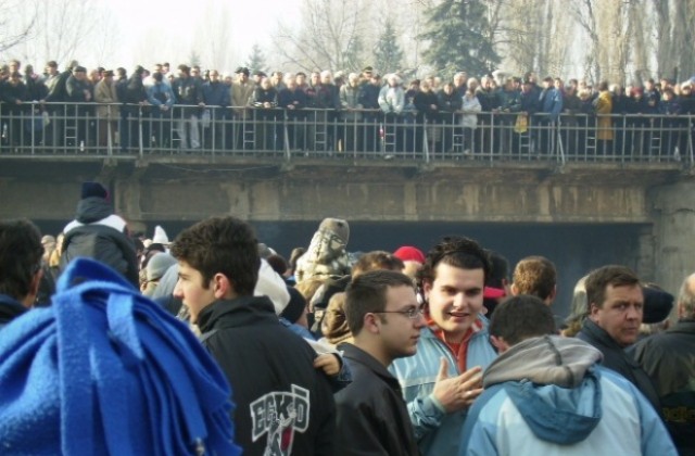 Над 2 000 кюстендилци празнуват имен ден на Богоявление