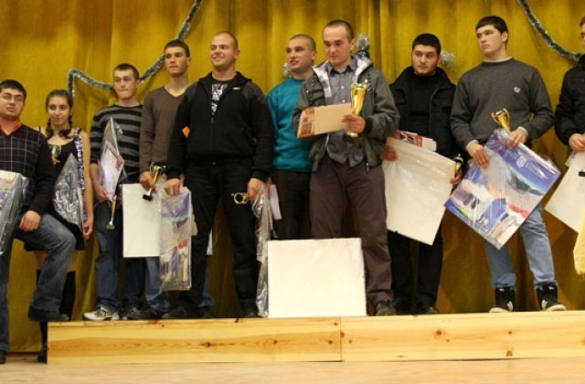 Клуб „Черно море” в Балчик отличи най-добрите си спортисти за 2012 г.