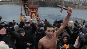 24годишният Братан Братанов извади кръста в столицата