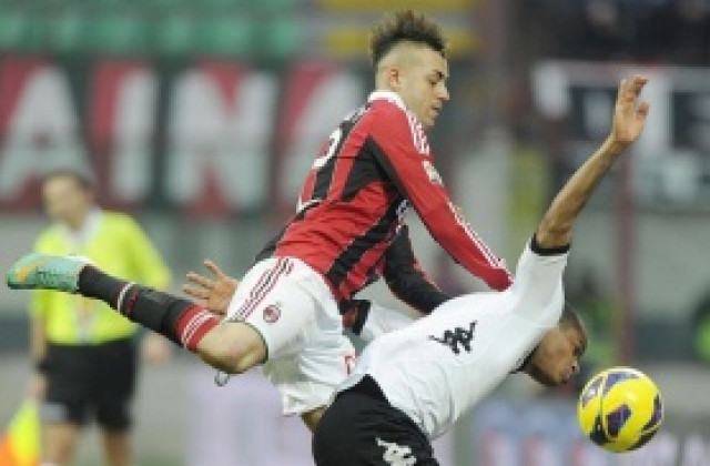 ВИДЕО: Милан победи опашкаря Сиена, „росонерите“ излязоха с фланелки против расизма