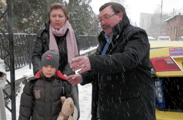 Френско семейство осинови седемгодишно момче от дома в Михалци