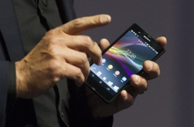 Sony представи първия в света водоустойчив телефон