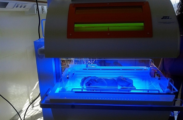 Наполовина са намалели ражданията у нас за 20 години