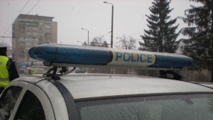 Задържаха двама мъже за кражби на катализатори