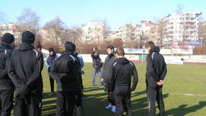 Гонзо започна без Камазола Бергонси и Манолов утре очаква Райков