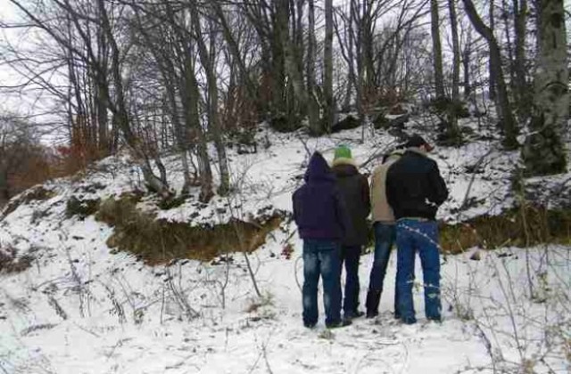 Задържаха 4-ма бегълци след преследване в Осоговската планина