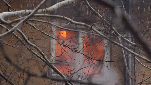 Къща се запали в центъра на София