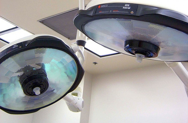 Във Великобритания успешно трансплантираха ръка