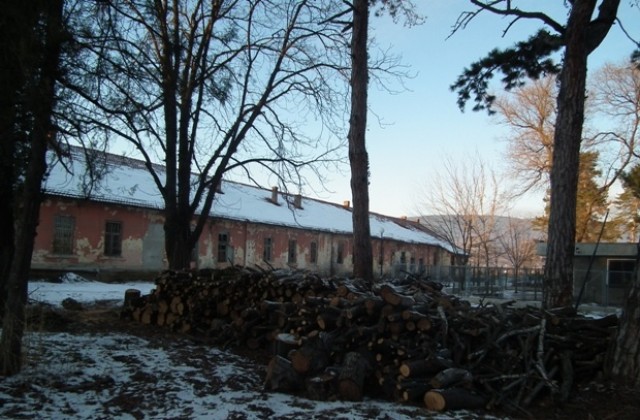 Депо за дърва за крайно нуждаещи в  Севлиево