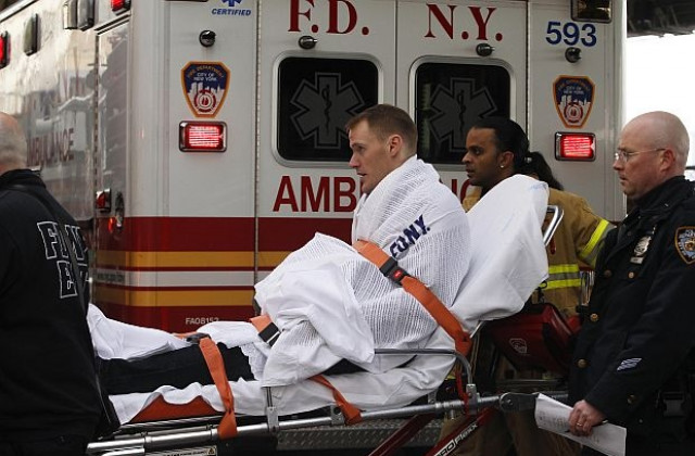 85 души пострадаха при инцидент с ферибот в Ню Йорк