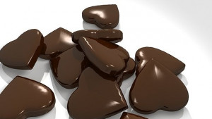 Сгафил мъж изпрати на половинката си 40 бонбона с бележки