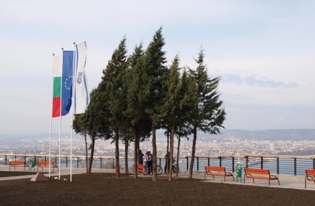 17-метров кръст ще свети от Галата