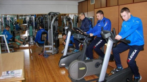 Малките започнаха във фитнеса