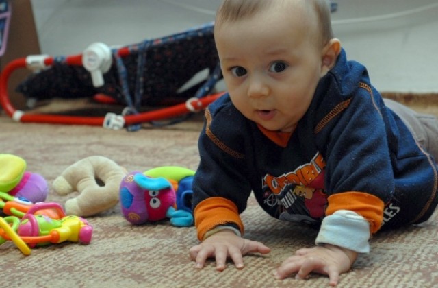 1069 бебета са родени в Ловешка област през 2012-та