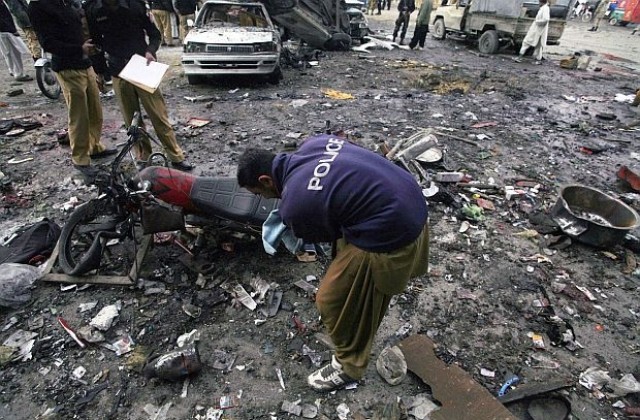 Пакистан преживя една от най-кървавите атаки в съвременната си история