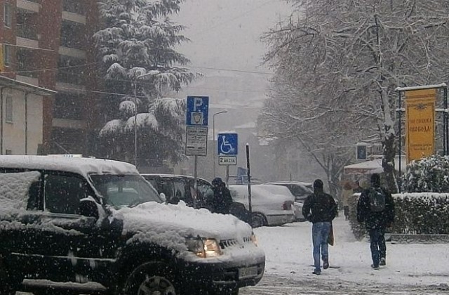 700 благоевградчани искат безплатно паркиране в синя зона