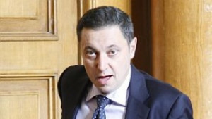 Комисията Янев се самосезира по Дюнигейт