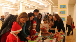 Деца помагат на свои онкоболни връстници