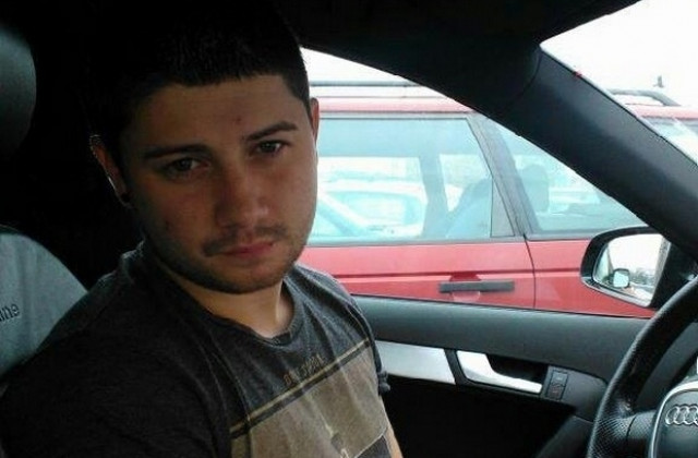 Студент от НВУ върна на банка погрешно изплатени му пари