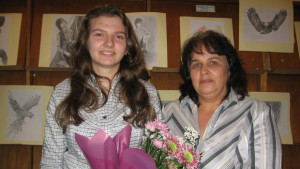 Деветокласничка от ПМГ с втора изложба