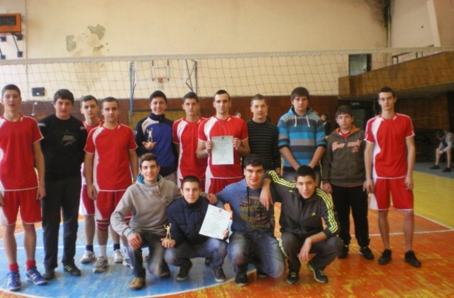 Оспорвани битки на ученическите игри по волейбол в Кюстендил