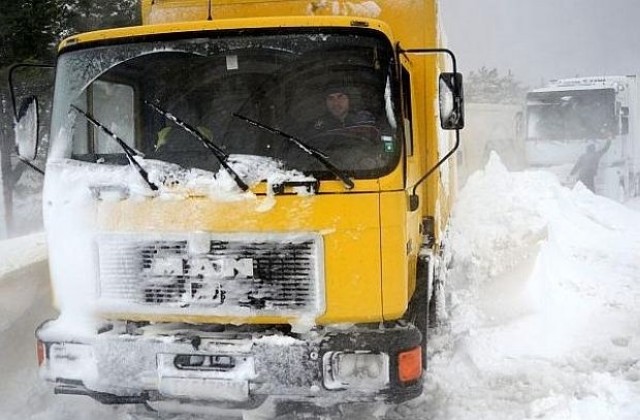 ТИР затвори временно  АМ Тракия край Пазарджик - движението вече е възстановено