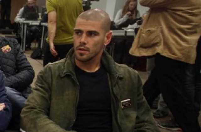 Валдес не се разбра с Барса, Ливърпул следи ситуацията