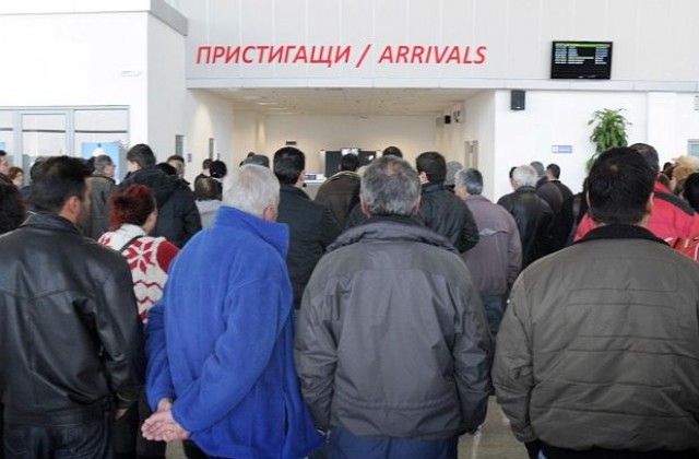 Българи зад граница преговарят за линии от Испания, Кипър и Германия до летище Пловдив