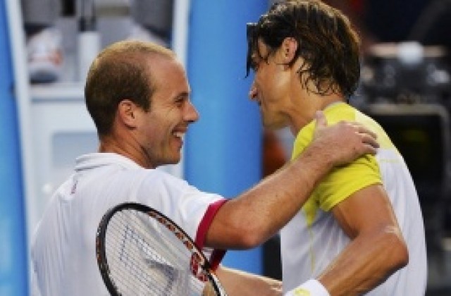 Ферер отчая Рошу за по-малко от два часа, 79-ият в света изхвърли Хуан Монако