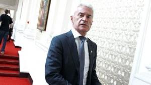 Волен Сидеров иска енергийният регулатор да отнеме лицензите на ЕРПтата
