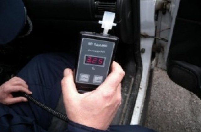 Млад шофьор катастрофира, седнал пиян зад волана