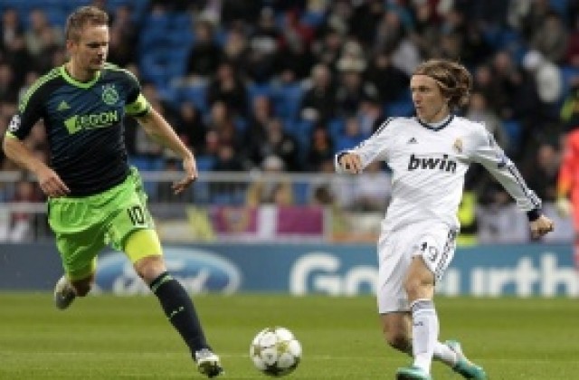 Нюкасъл привлича капитана на Аякс